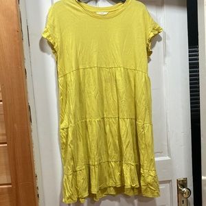 Yellow casual dress.
